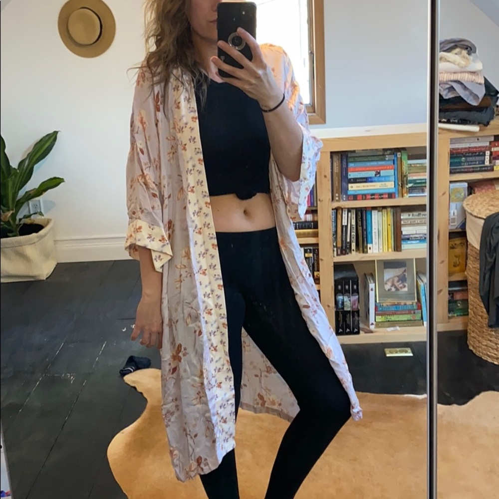 ⭐️BOGO50⭐️Purple Floral Kimono XS